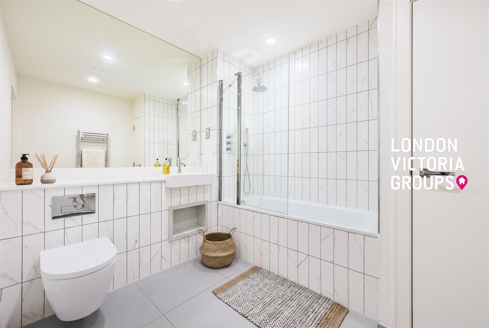 1 bed property in 24 Penny Brookes Street, London